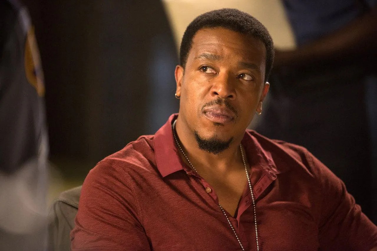 Exclusive Russell Hornsby Reflects on What He Learned From Sidney Poitier