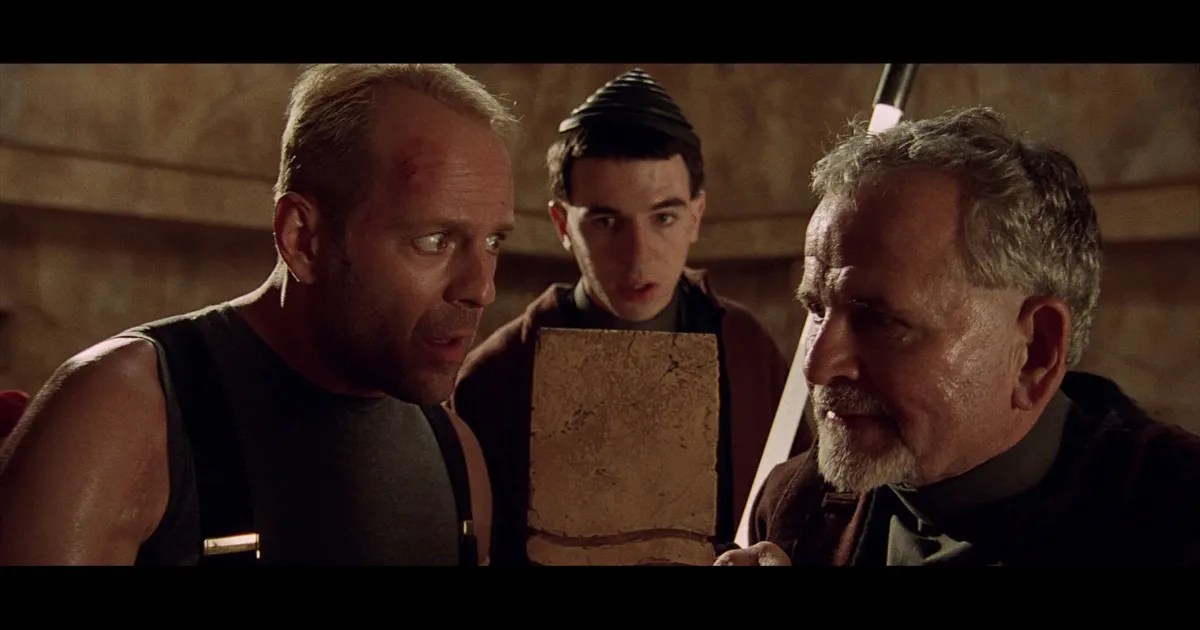 Here is Why The Fifth Element is One of the Best SciFi Movies of the