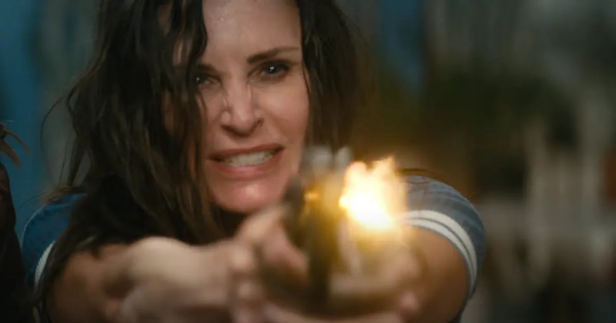 Scream 6 Set Images Reveal the Return of Courteney Cox as Gale Weathers