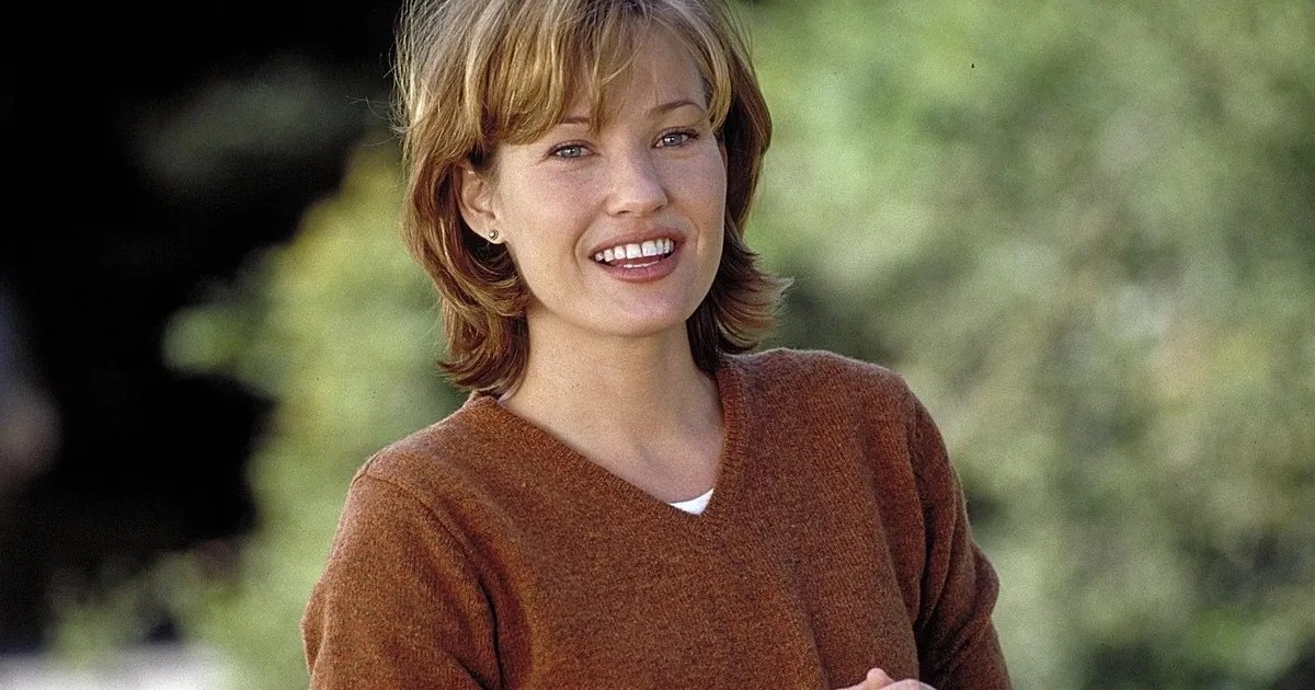 Best Joey Lauren Adams Movies, Ranked
