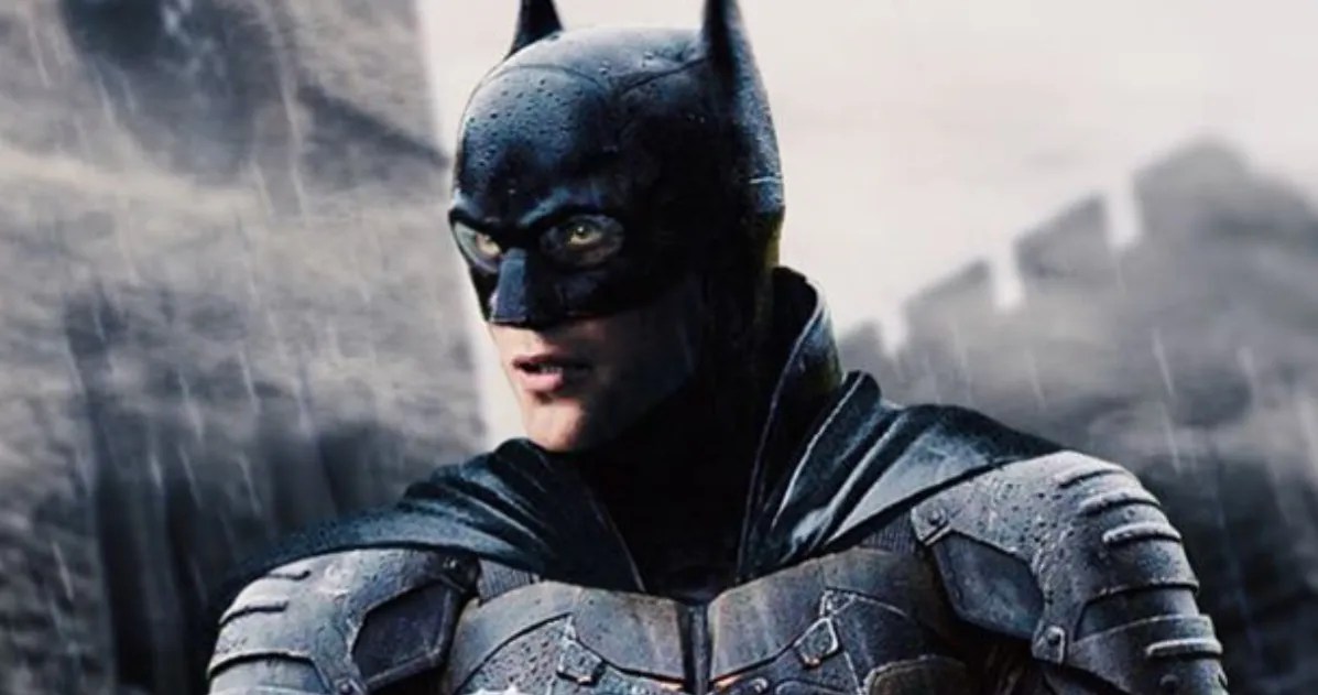 New BatWeapons Revealed in Latest The Batman Set Photos