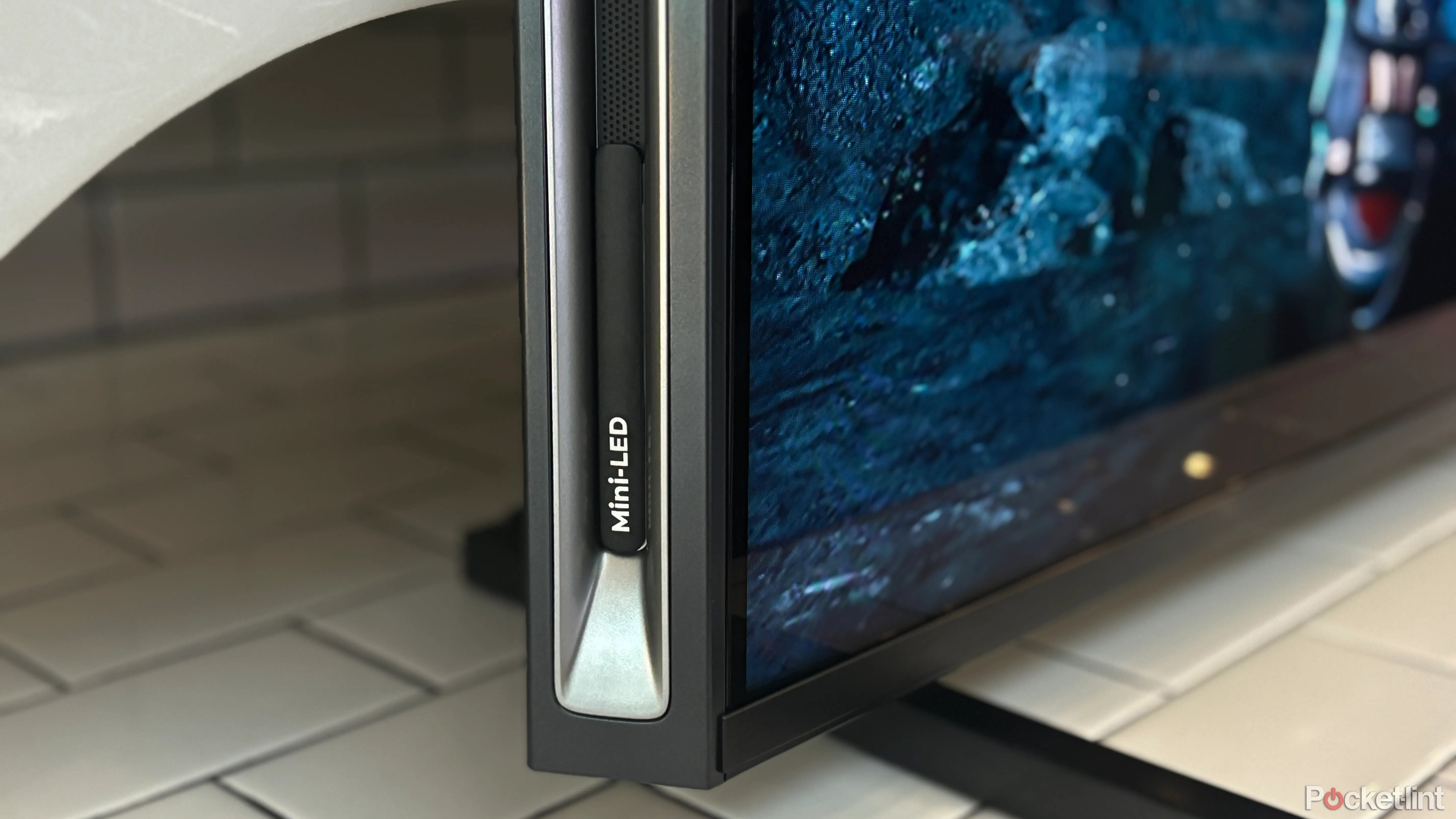 5 reasons to buy a QLED TV over an OLED TV TopDealsVault