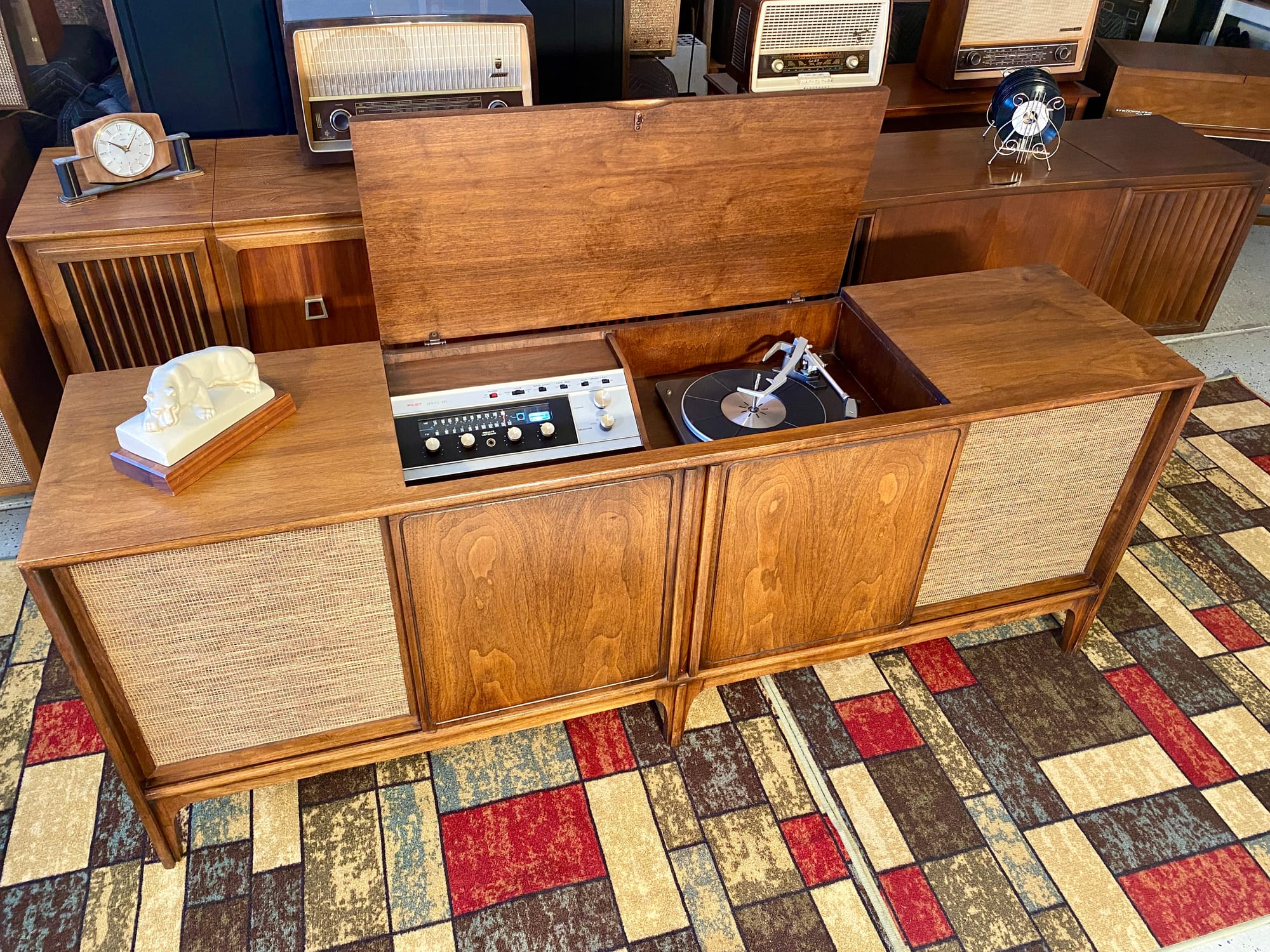 Vintage Record Player Restoration Matttroy