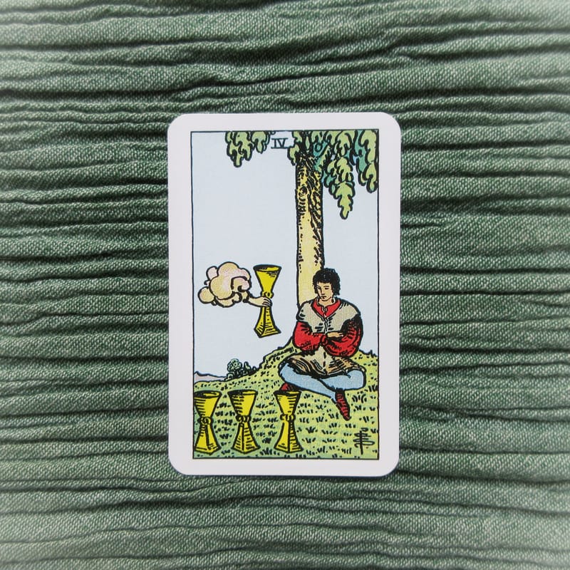 Tarot 4 der Kelche