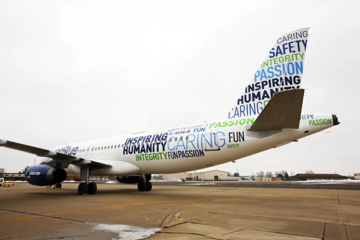 JetBlue To Launch Transcontinental Mint Services From Newark
