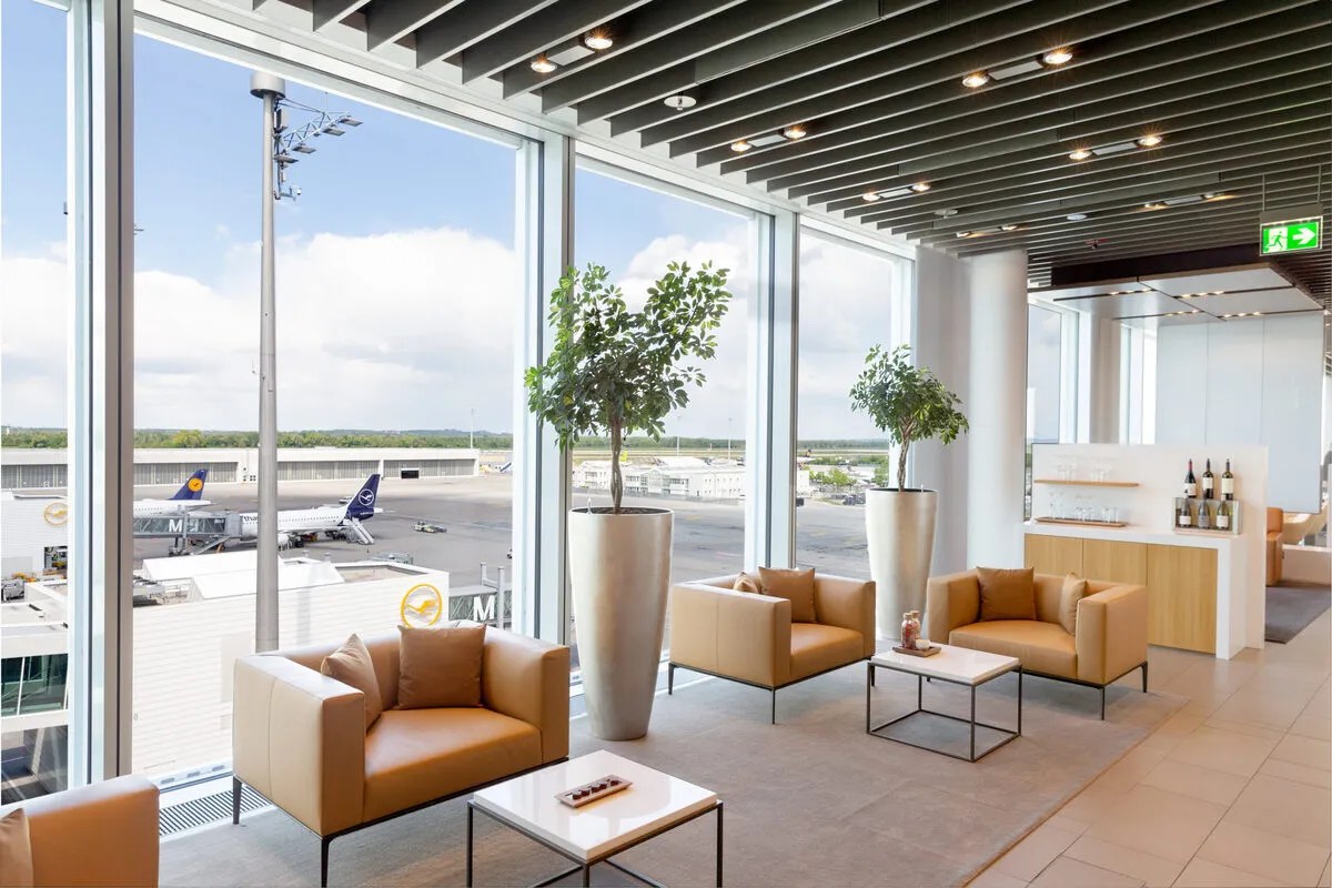 Lufthansa Opens Its First Class Lounge To Anybody... For €150