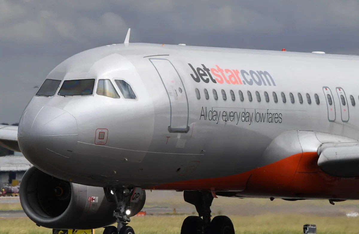 JetStar Refuses Passenger Access To Aisle Wheelchair Leading Passenger