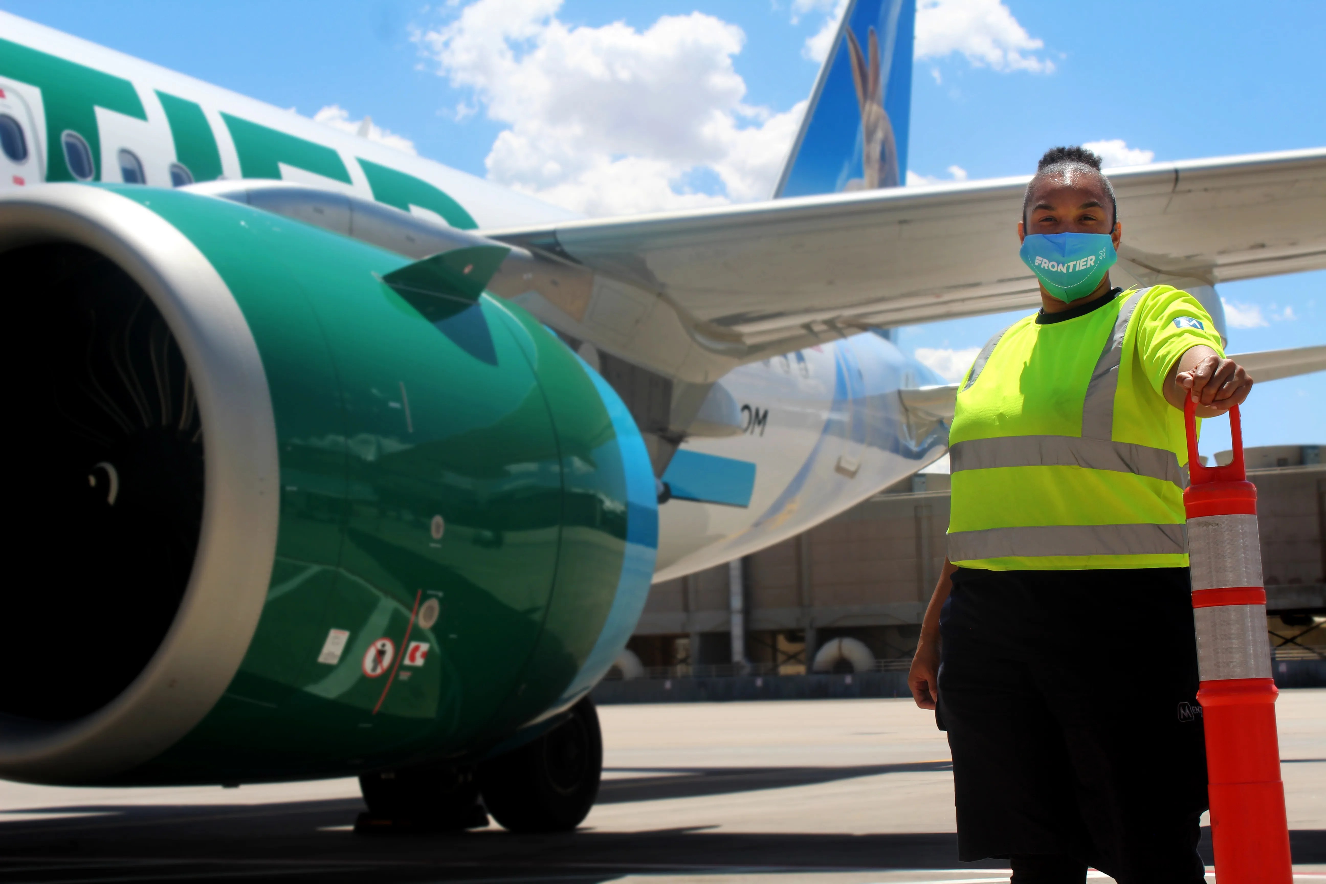 Frontier Cuts Checked Baggage Weight Allowance