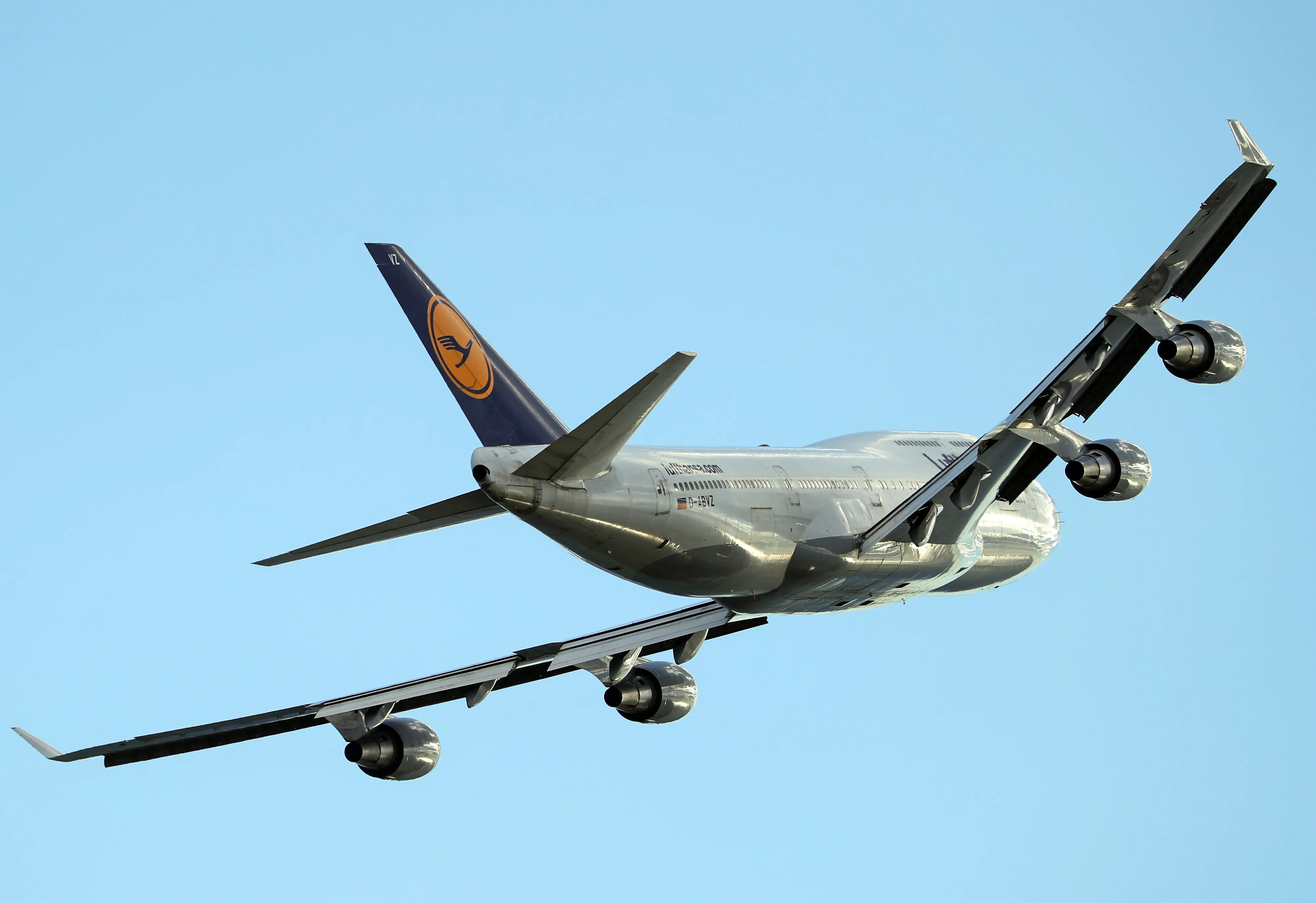 Revealed How To Fly On A Boeing 747 In December