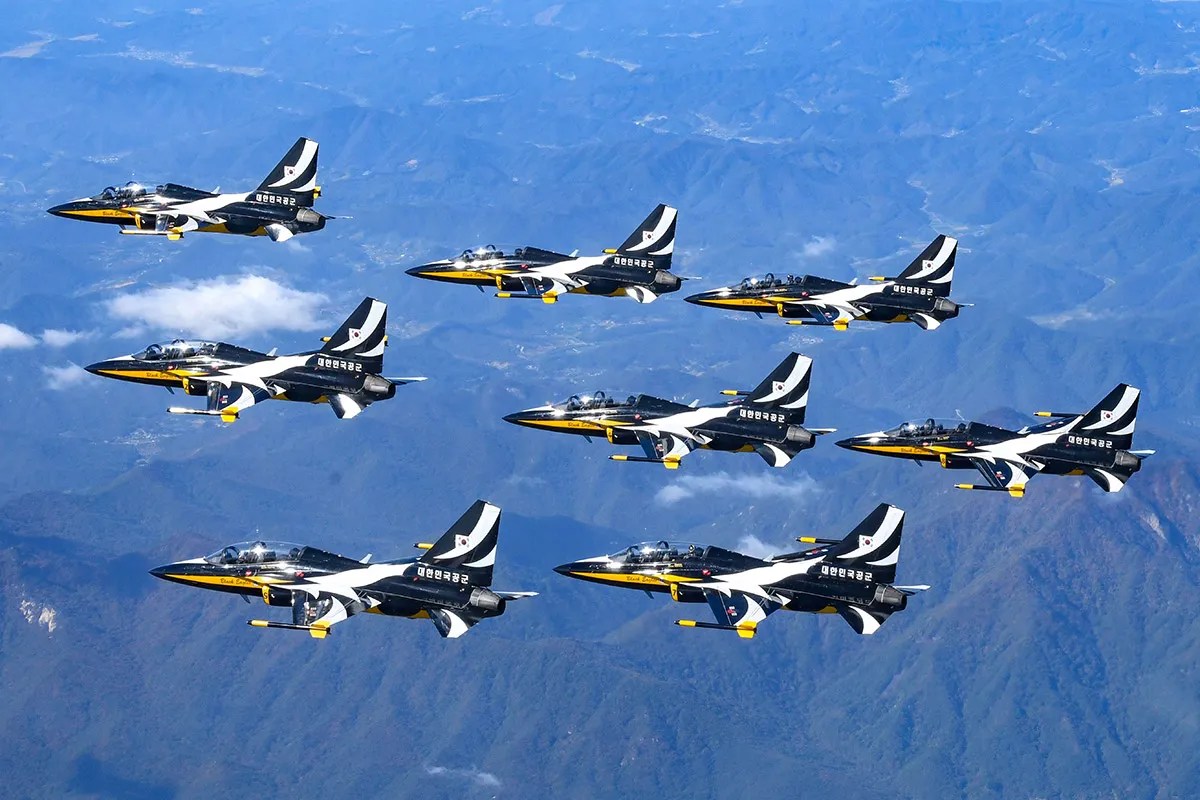 Black Eagles A Look At The Korean Air Force's Aerobatics Team