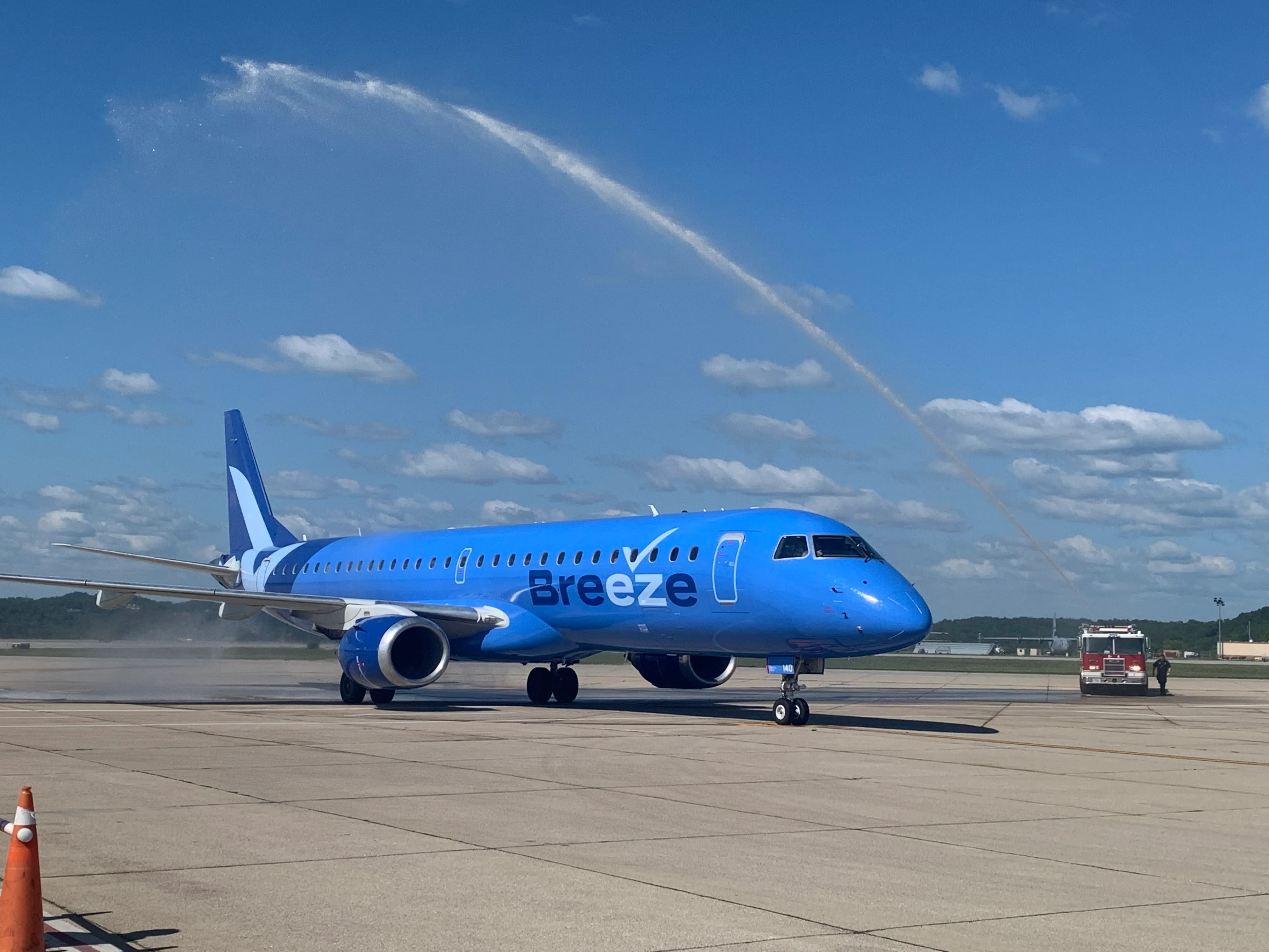 Flight Review Breeze Airways Embraer E195 Charleston to Charleston