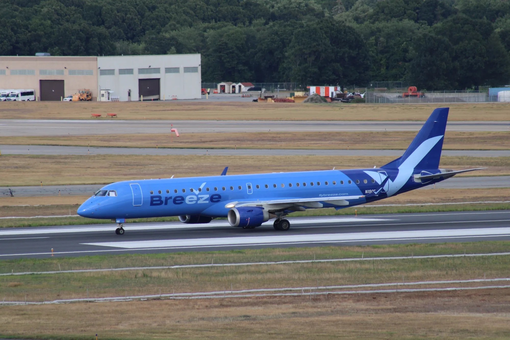 Breeze Is Looking To A US Flag Carrier To Enable International(01)