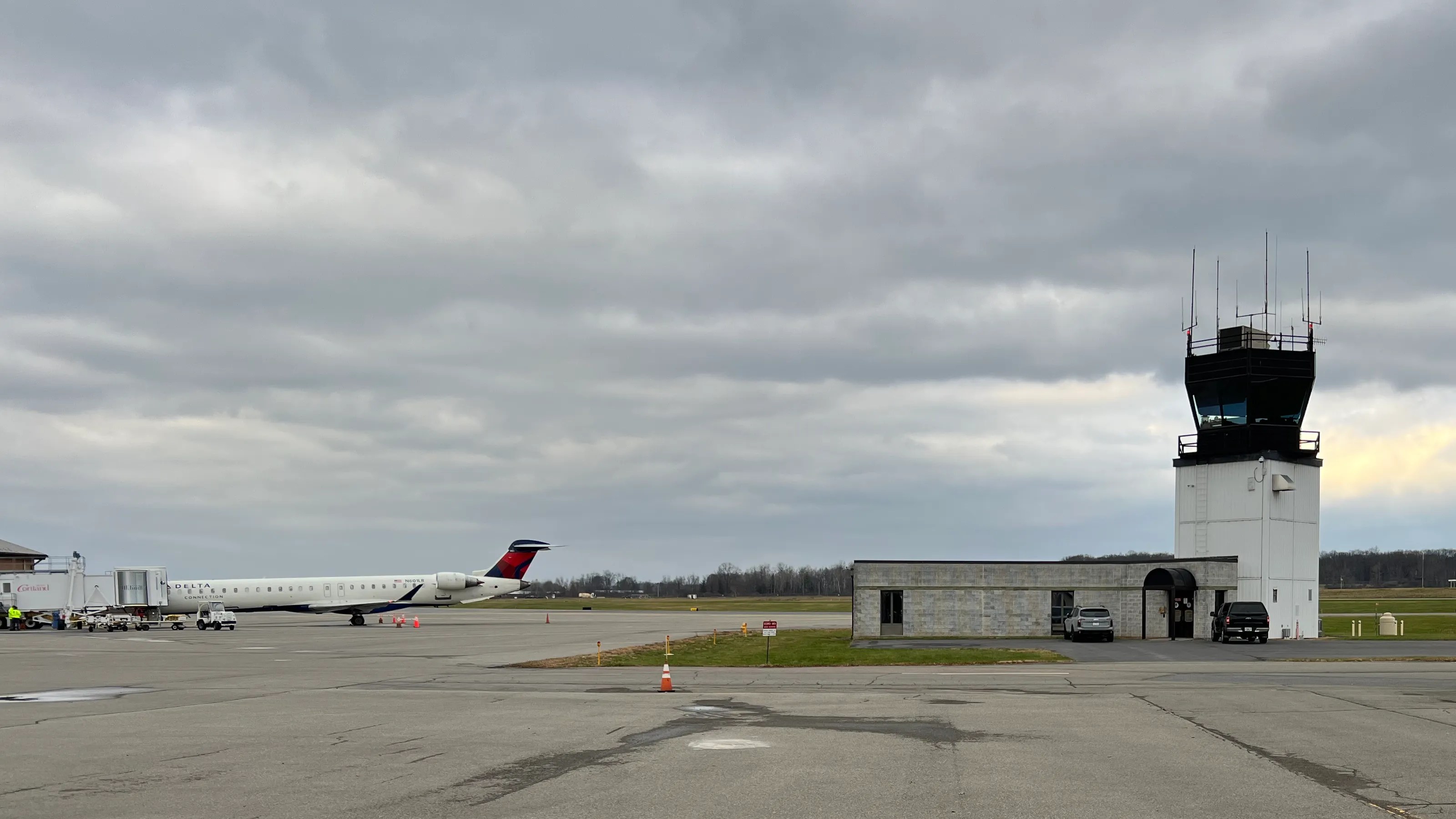 How Do US College Town Airports Adapt To Demand?