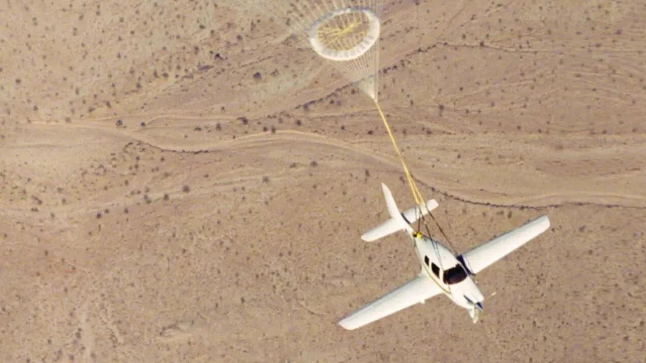 The Cirrus Parachute How Does It Work?