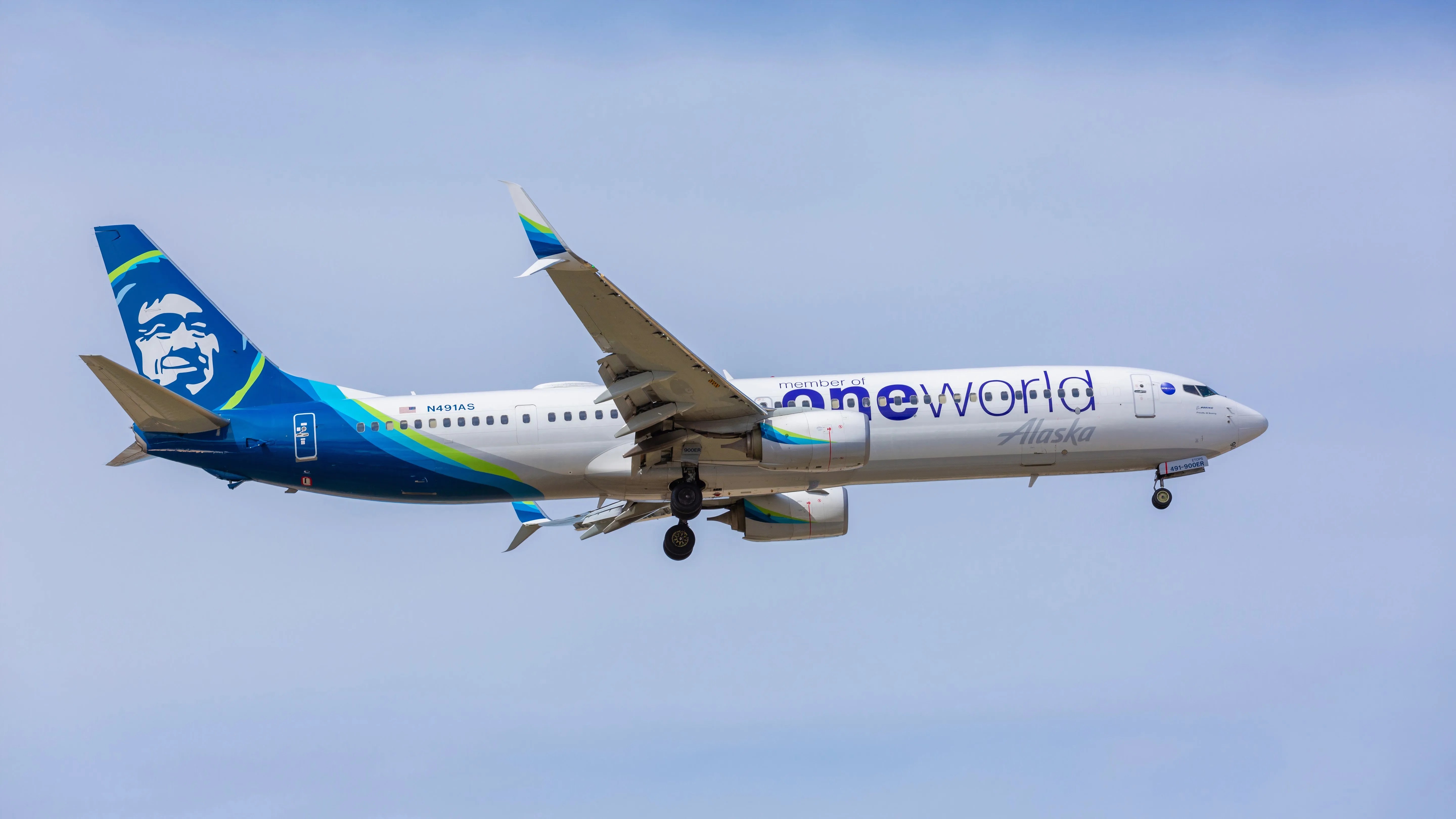 Alaska Airlines Flight Attendants Could See 32 Pay Raise Under New