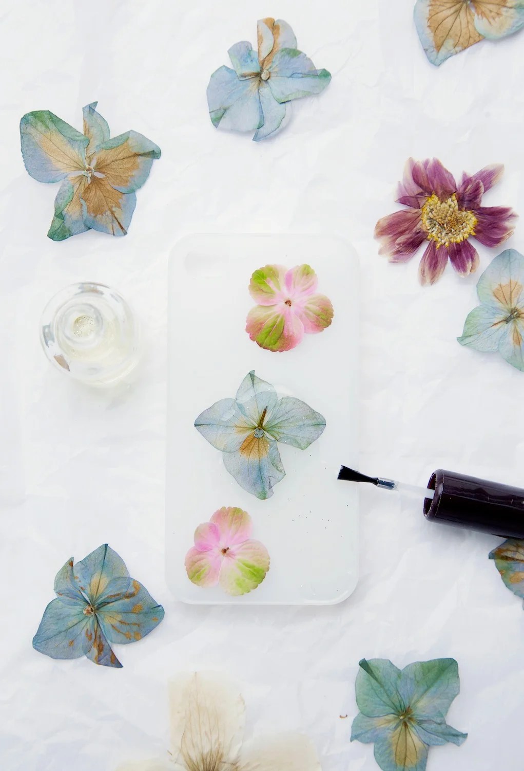 Pressed Flower Phone Case • DIY • Capture by Lucy
