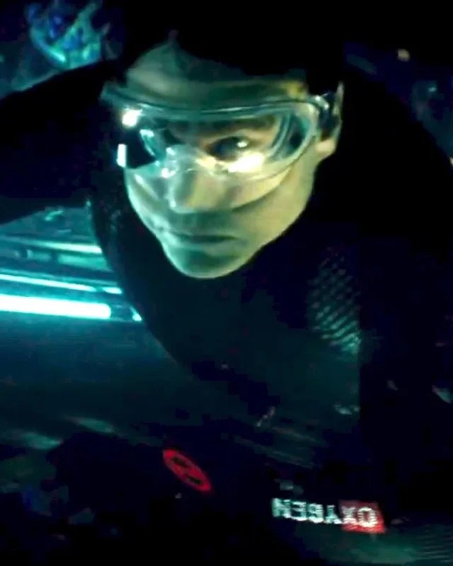 Watch Tom Cruise Actually Hold His Breath For 6 Minutes — GeekTyrant(03)