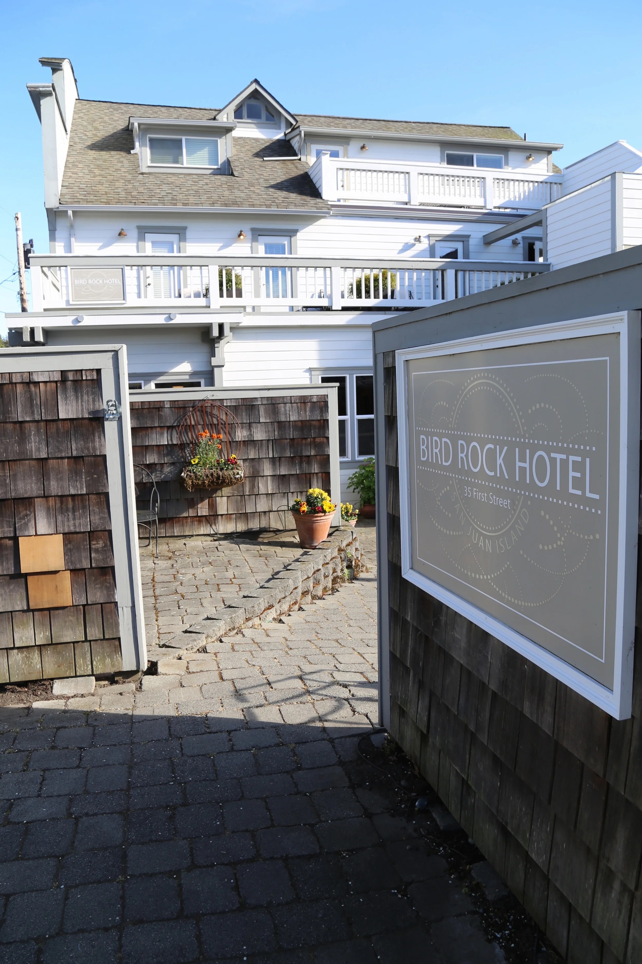 A weekend at Bird Rock Hotel — Finding the Extraordinary in the Ordinary