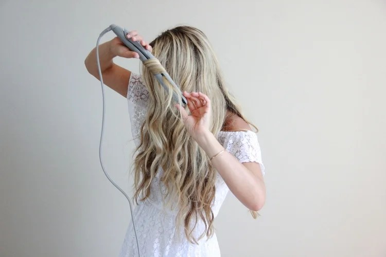 A Fashion Love Affair Wavy Hair Tutorial with Flat Iron