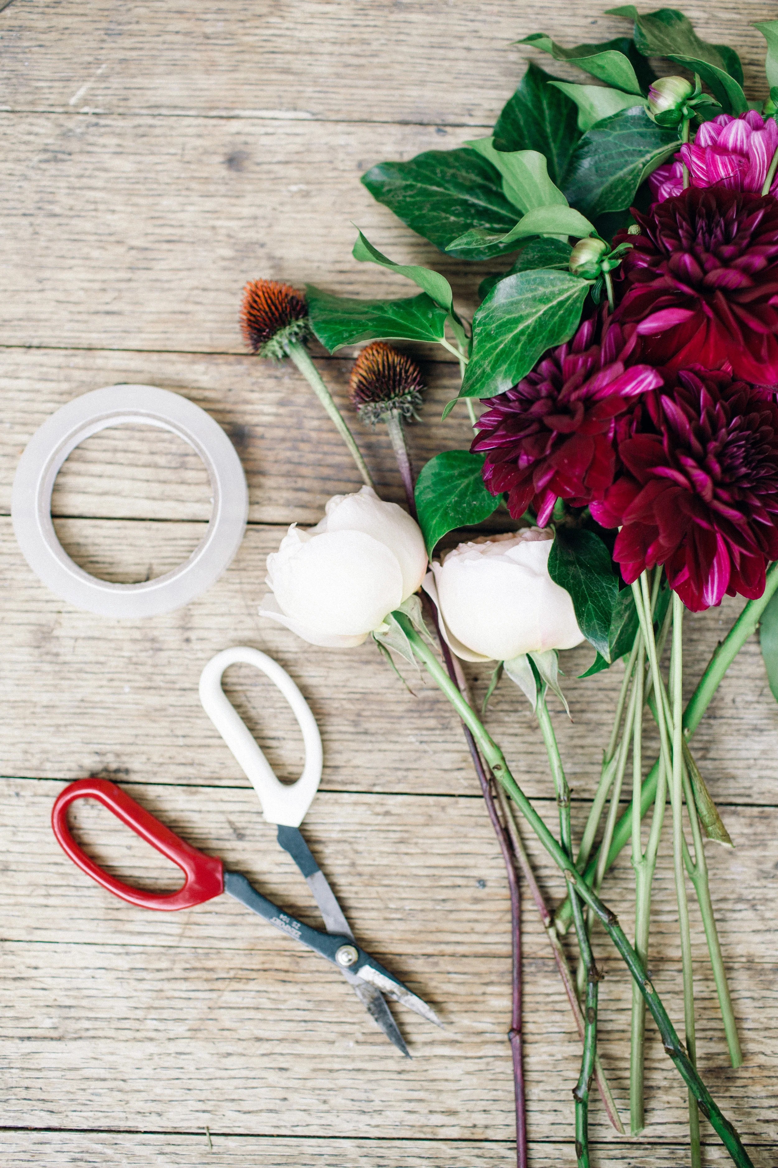 How to make a Floral Arrangement — West Coast Capri