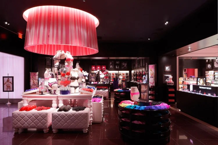Victoria S Secret To Remodel Open Freestanding Pink Store The