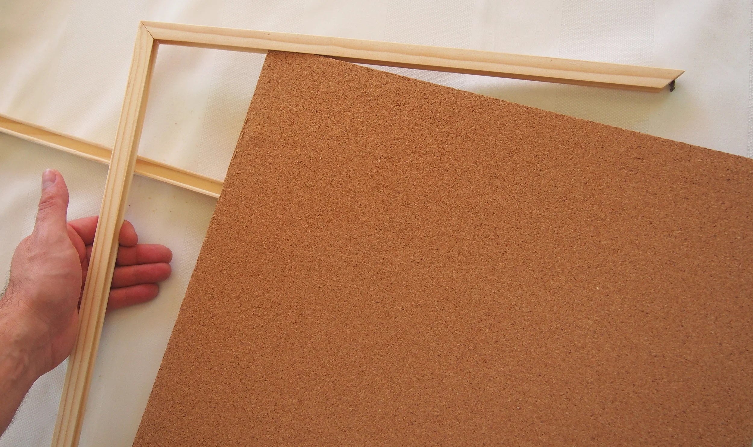 How to cover a cork boardBlog Home OrganisationThe Organised You