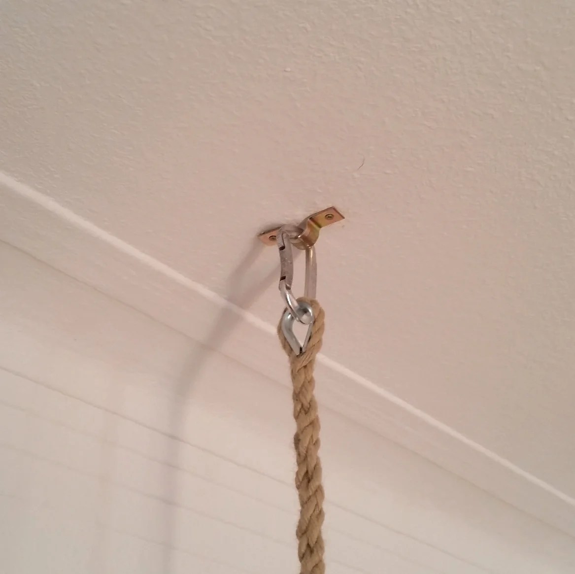 Minimalistische maritime Hängegarderobe Tutorial — gesehen und gesehen