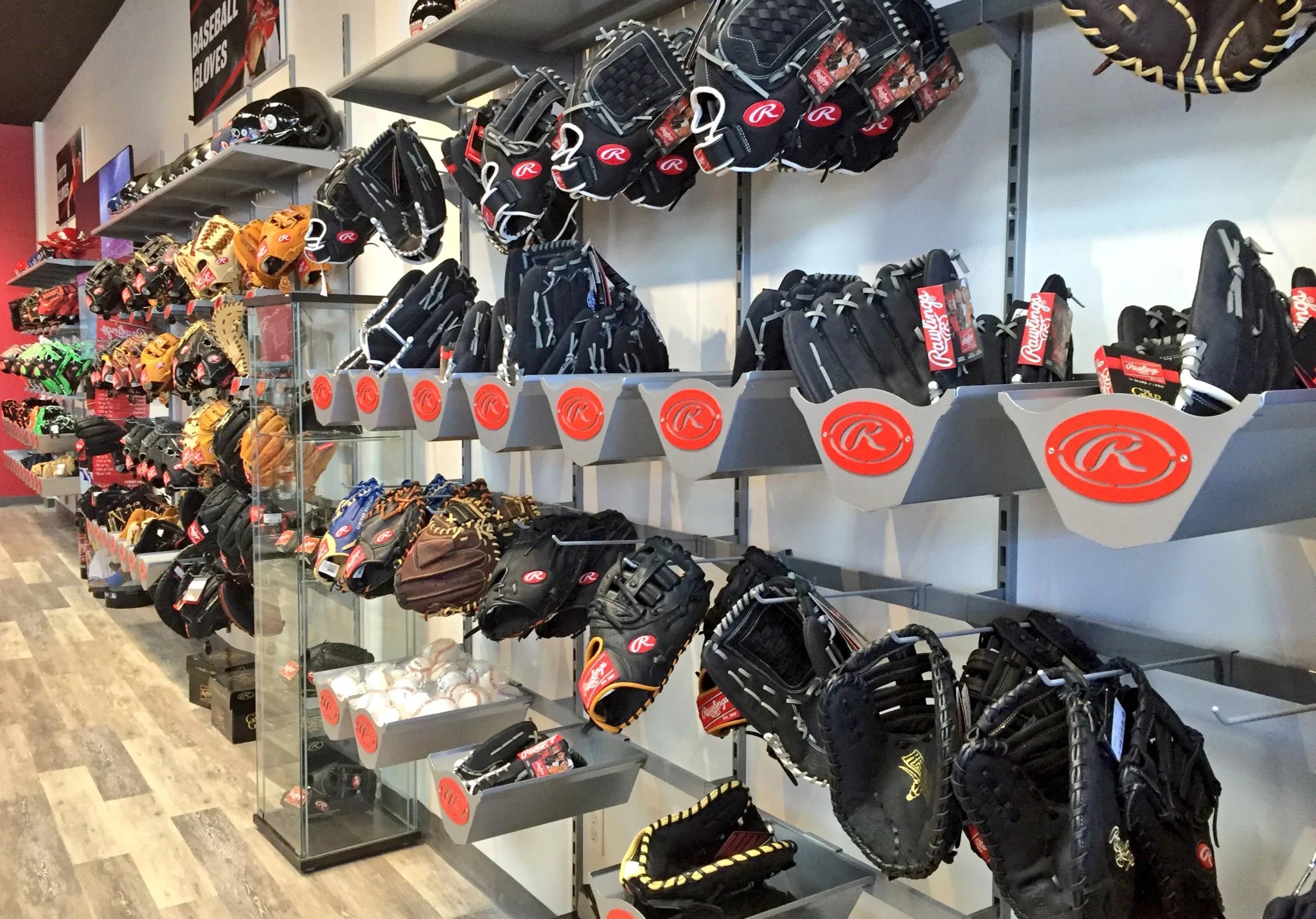 Rawlings launches Canadian concept store — Canadian Baseball Network