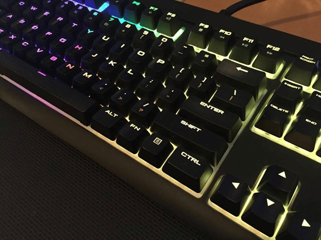 REVIEW CORSAIR STRAFE RGB Mechanical Keyboard — GameTyrant
