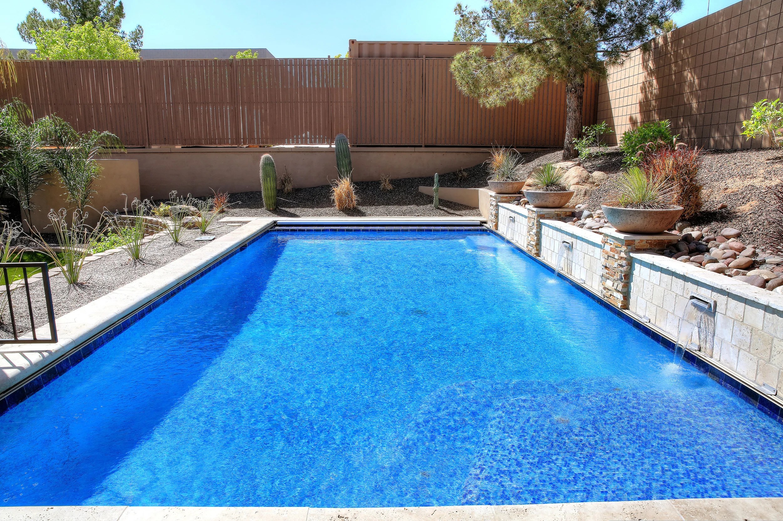 Build a New Swimming Pool in Glendale, Arizona — Presidential Pools