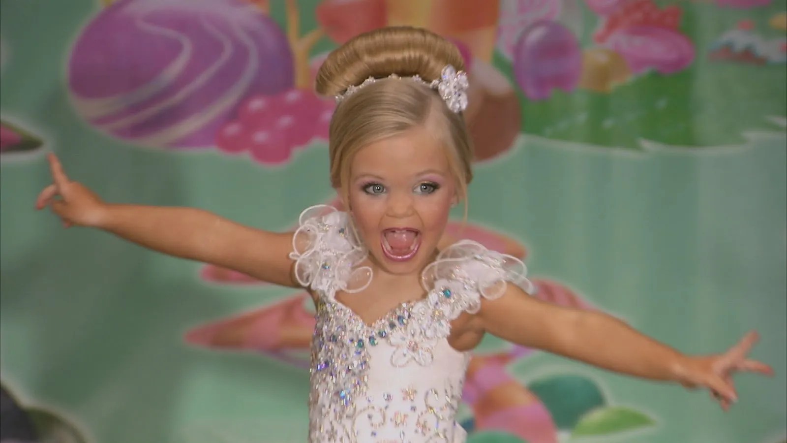 Shows On TLC That Are Clearly Fake (And That Are Sort Of Real)