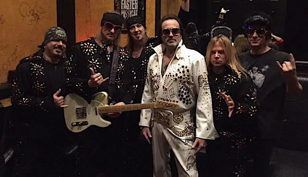 20 Crazy Photos Of The Cast Of Counting Cars