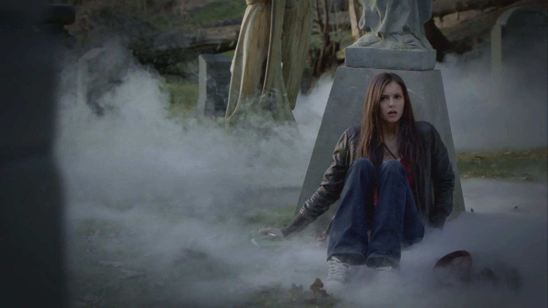 Vampire Diaries 20 Things That Make No Sense About Damon And Elena's