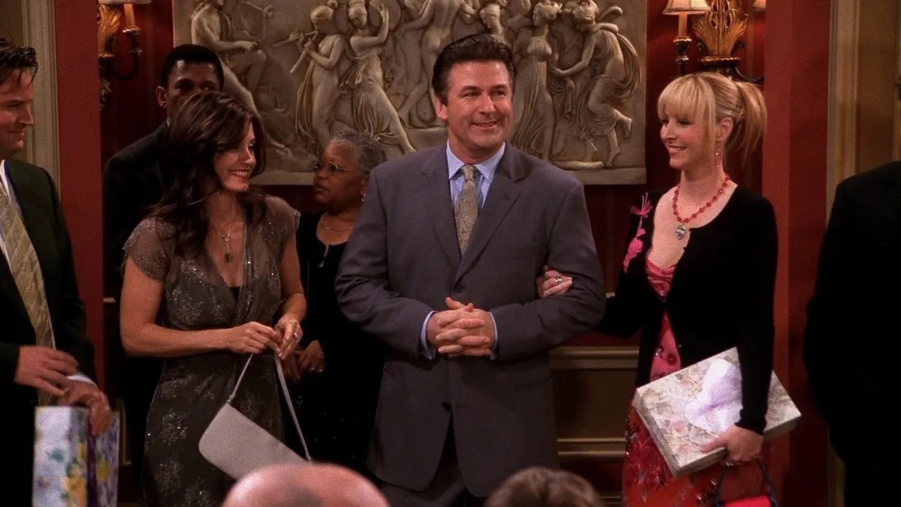 3 Actors Who Regretted Being On Friends (And 17 Who Loved It)