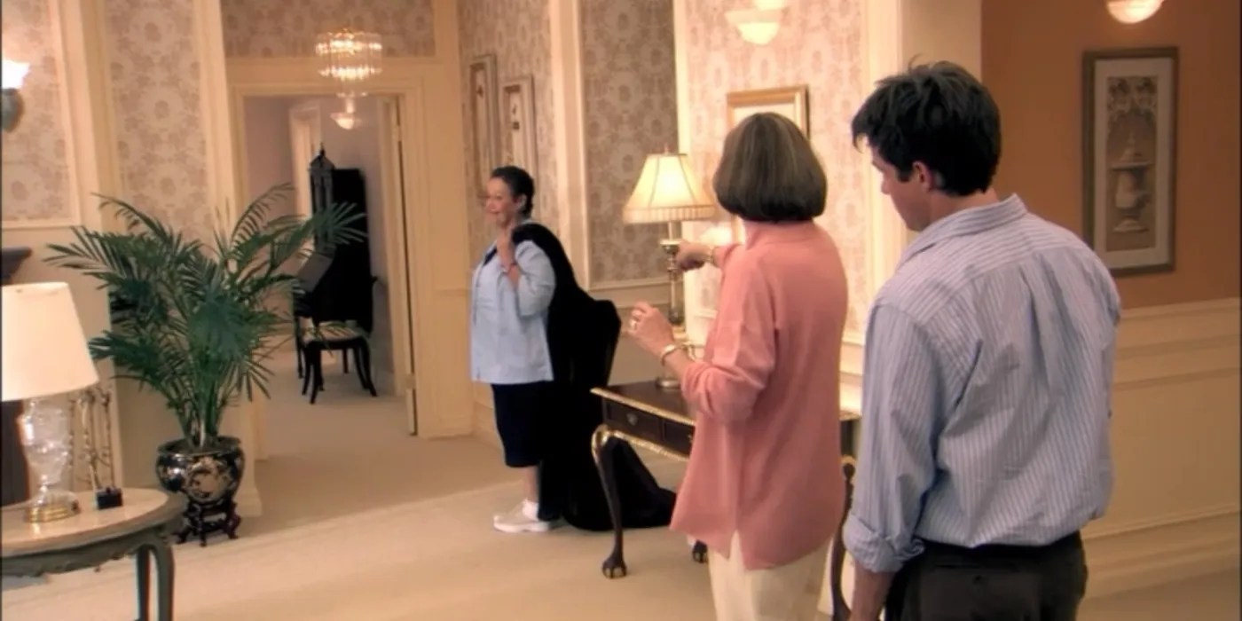 Arrested Development 10 Lucille Bluth Quotes That Are Super Relatable