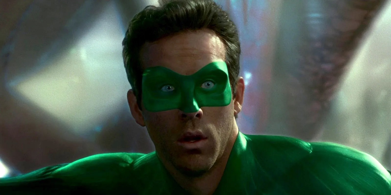 Green Lantern Movie Writer Jokes TV Show Is Like Returning To A Crime Scene