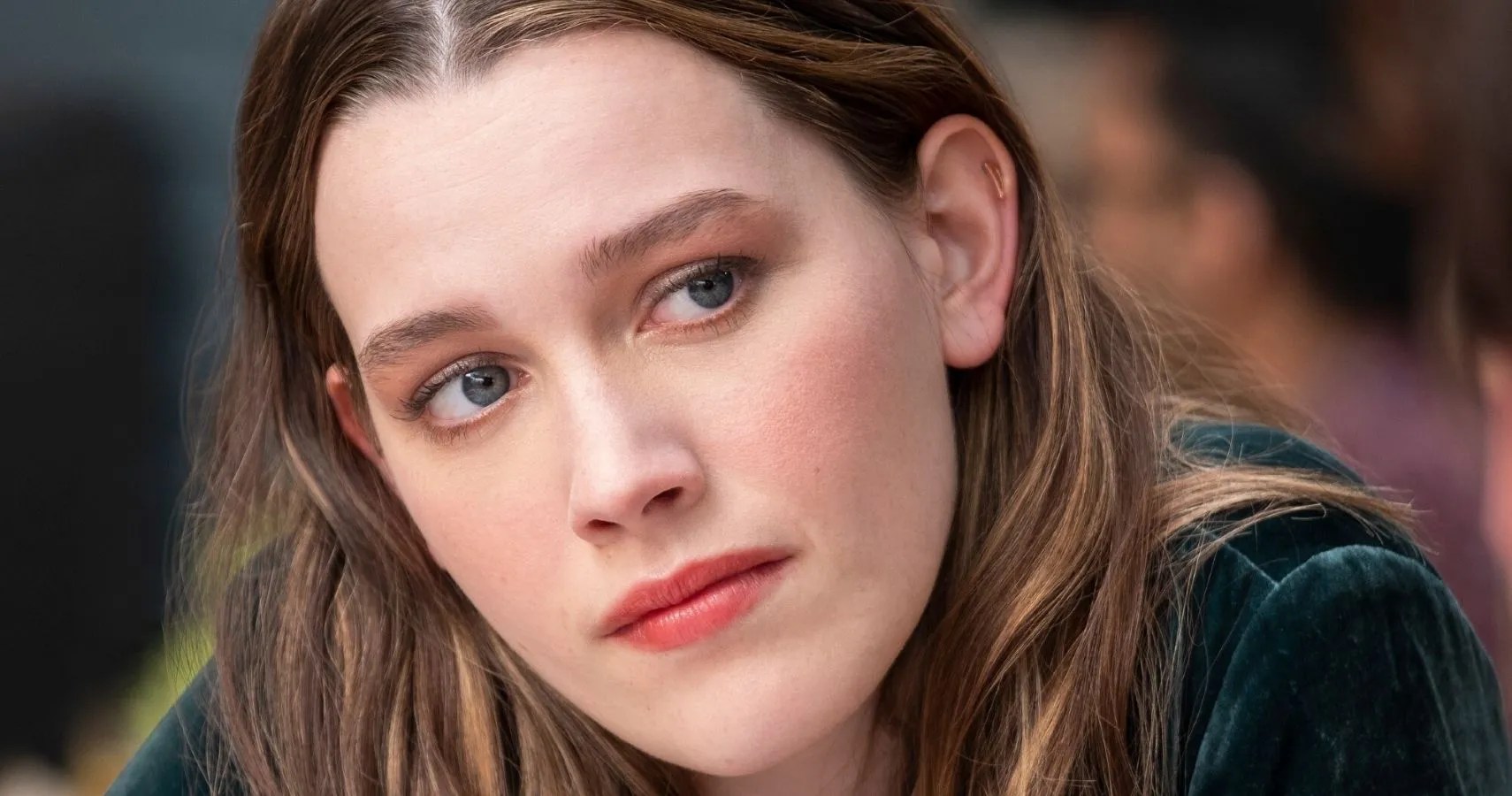 Netflix's YOU 10 Signs That Love Is Just Like Joe (That Fans