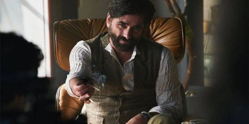 Netlix You Dr. Nicky Reynolds Played by John Stamos
