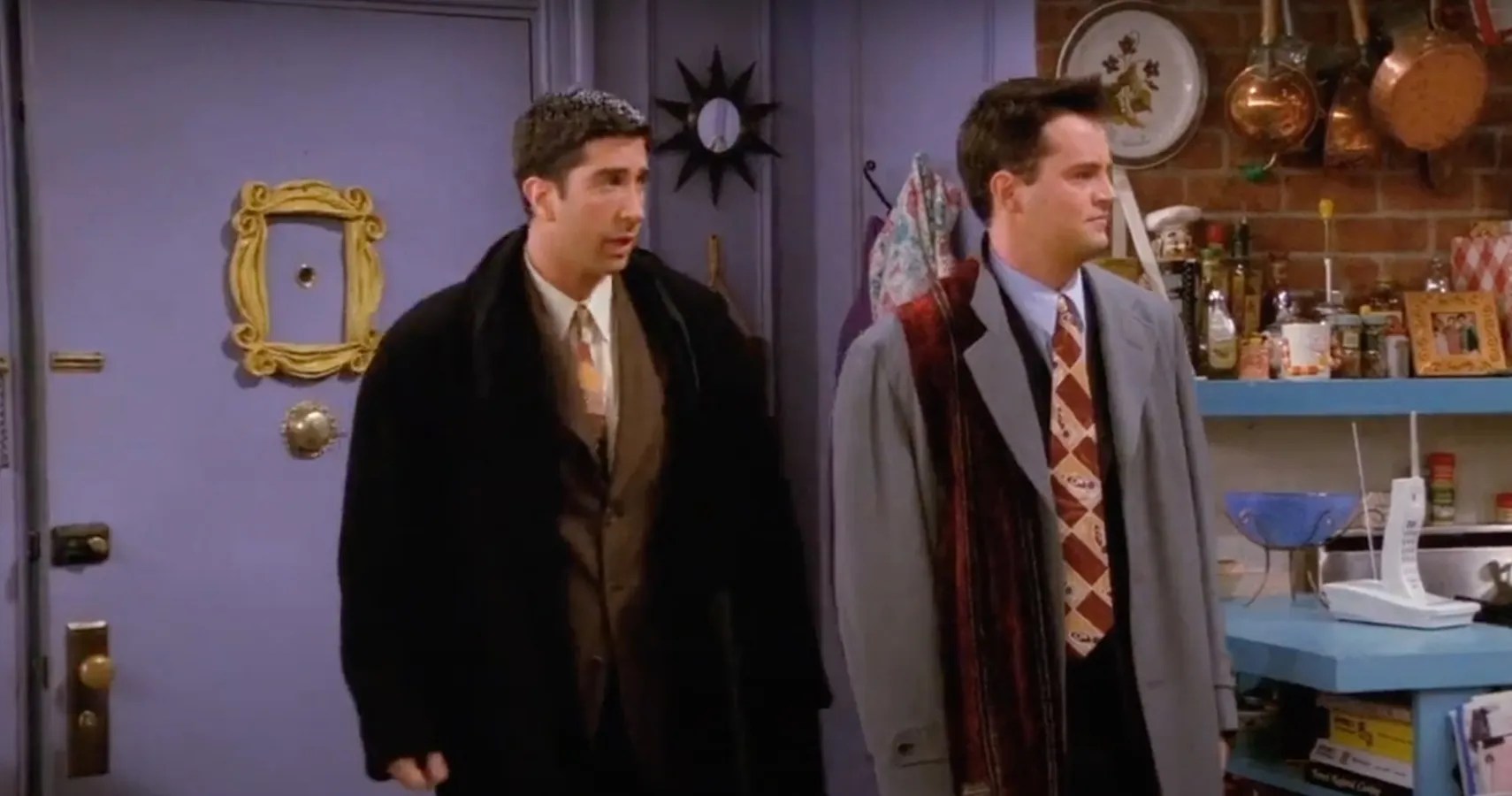 10 Continuity Errors In Friends Season 2 ScreenRant 10 Continuity Errors In Friends Season 2 ScreenRant