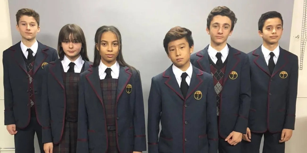 Umbrella Academy Cosplay Recreates All Characters