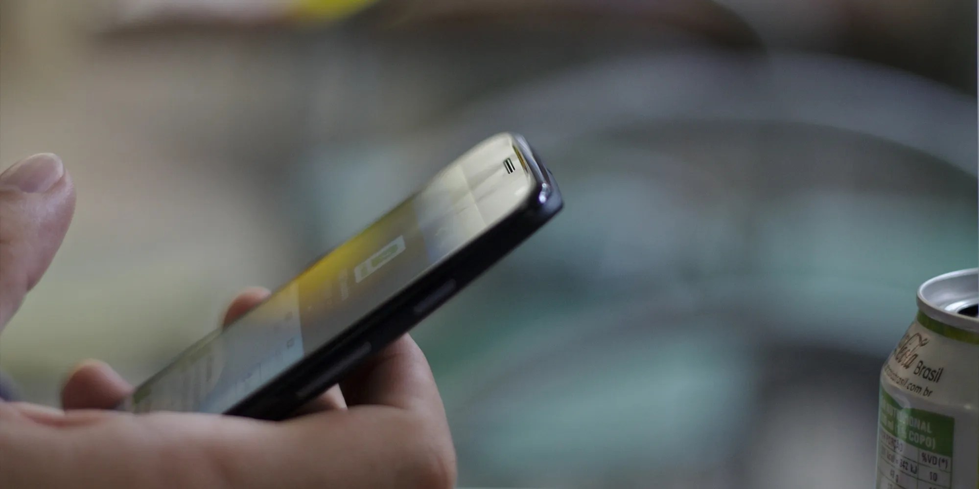 Best Mobile Phones Under 300 (Updated 2021)