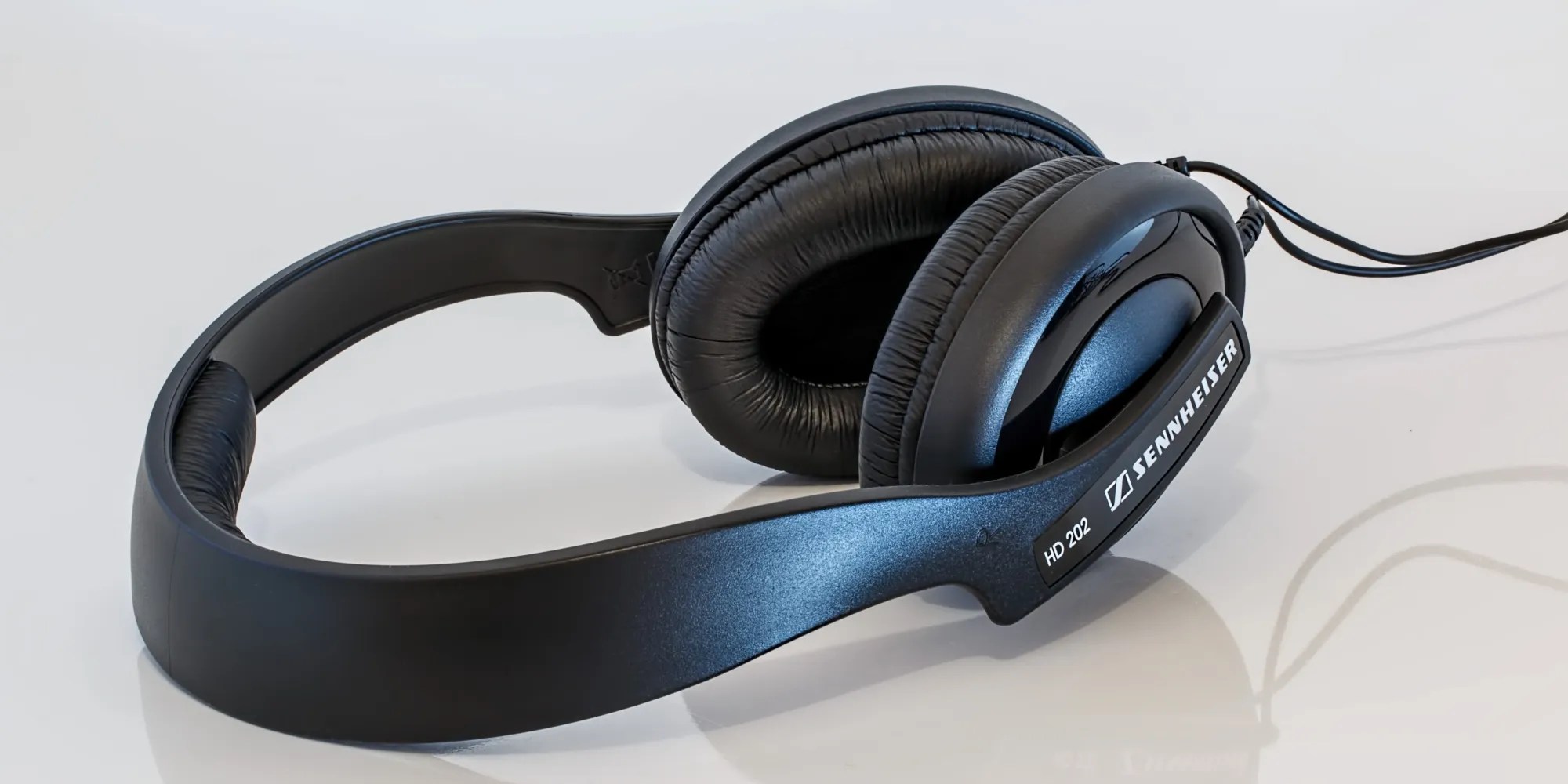 Best Cheap Headphones Under 25 (Updated 2022)