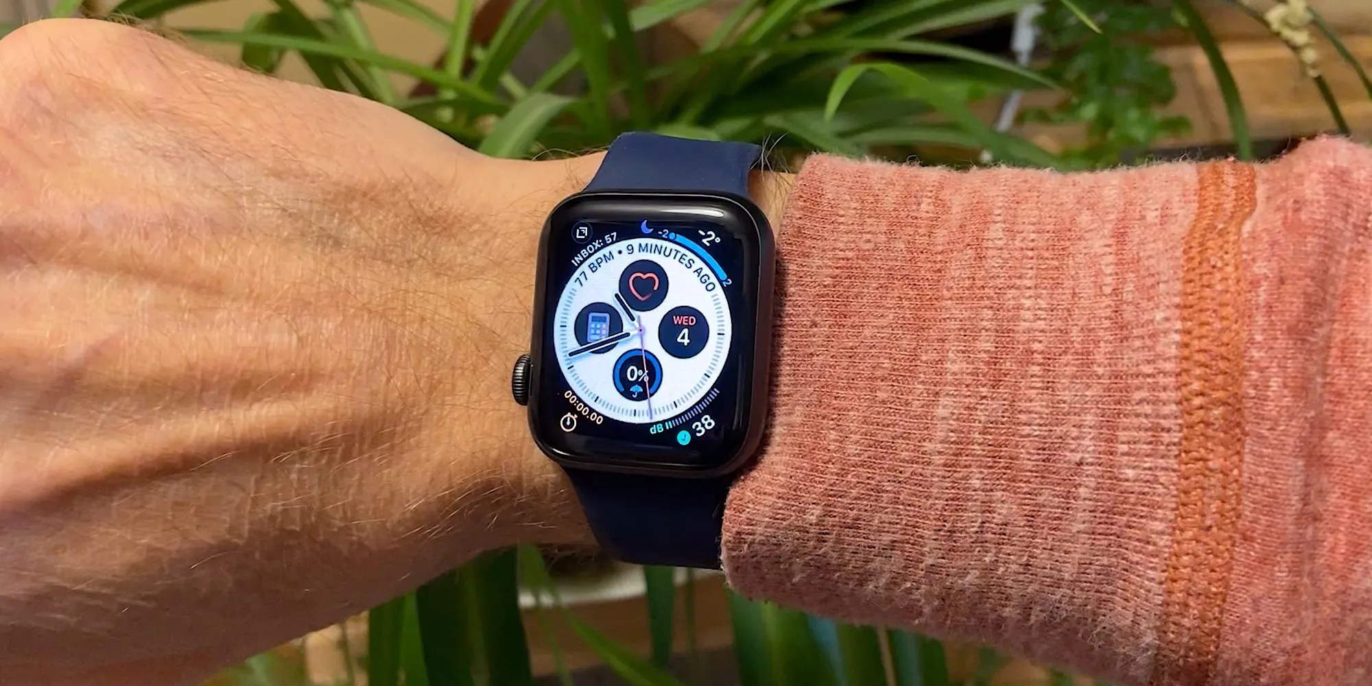 How To Make An Apple Watch Easier To Use For LeftHanded People