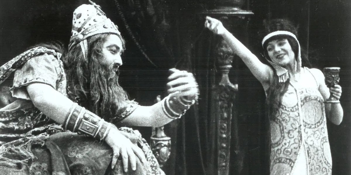 Top 10 Oldest Movies Ever Made (& Their IMDb Score)