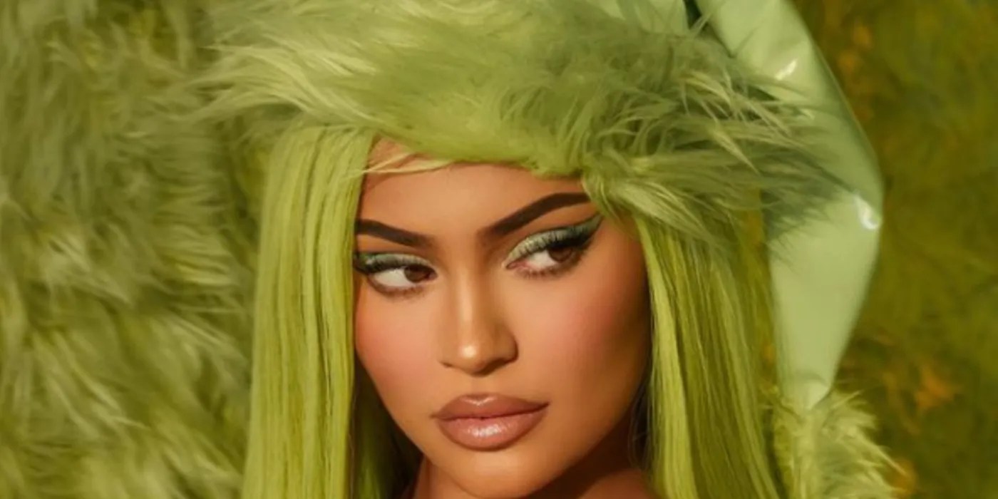 KUWTK Kylie Jenner Unveils Kylie Cosmetics x Grinch Holiday Collection