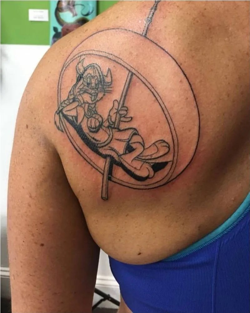 Looney Tunes: 10 Bugs Bunny Tattoos That Any Fan Will Adore 562_x_450_jpg