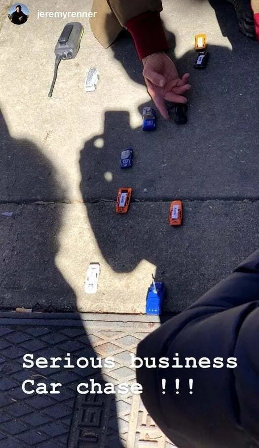 Hawkeye BTS Image Teases 10 Vehicle Car Chase Action Scene