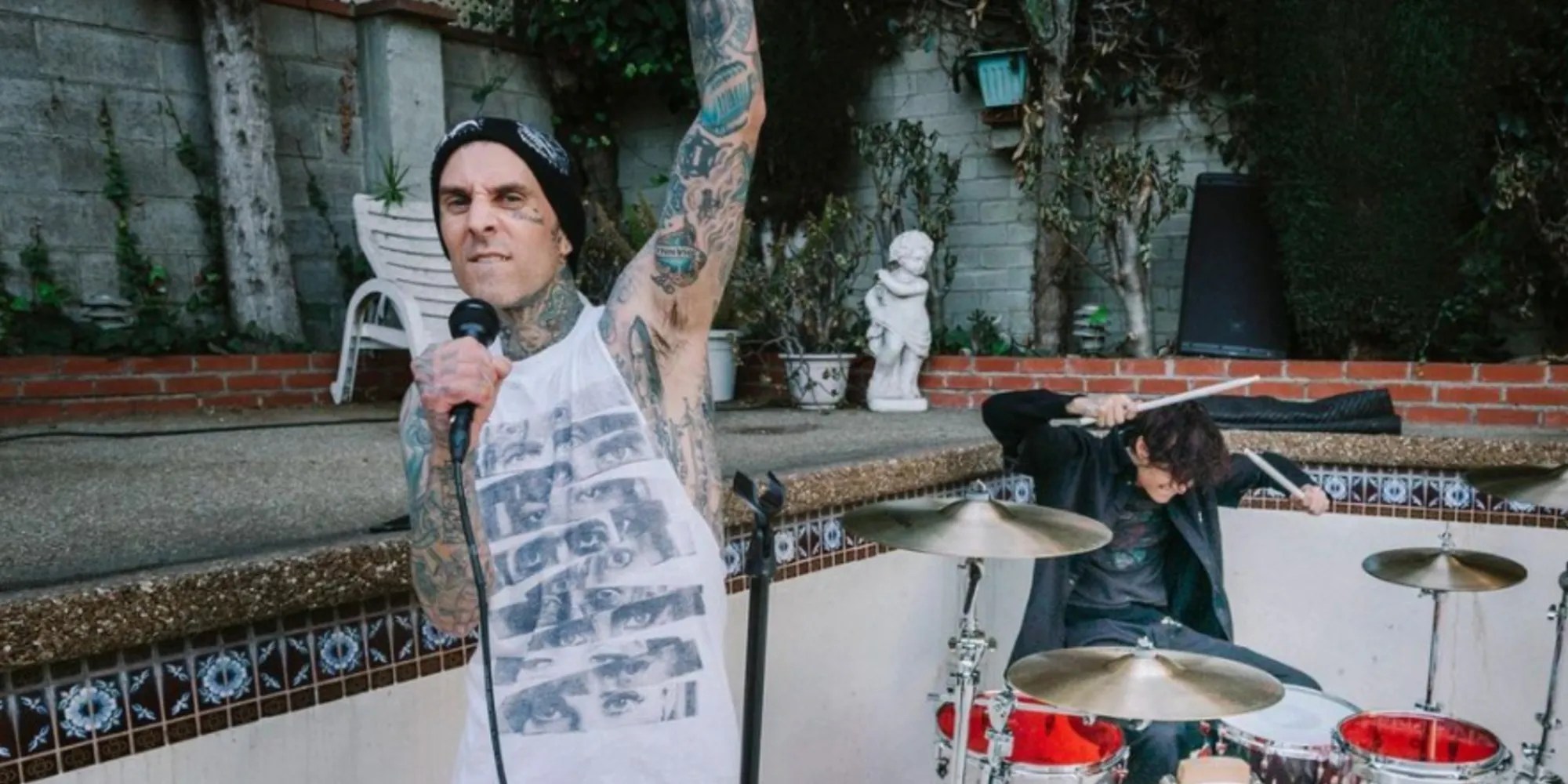 KUWTK How Travis Barker's Plane Crash Changed His Life