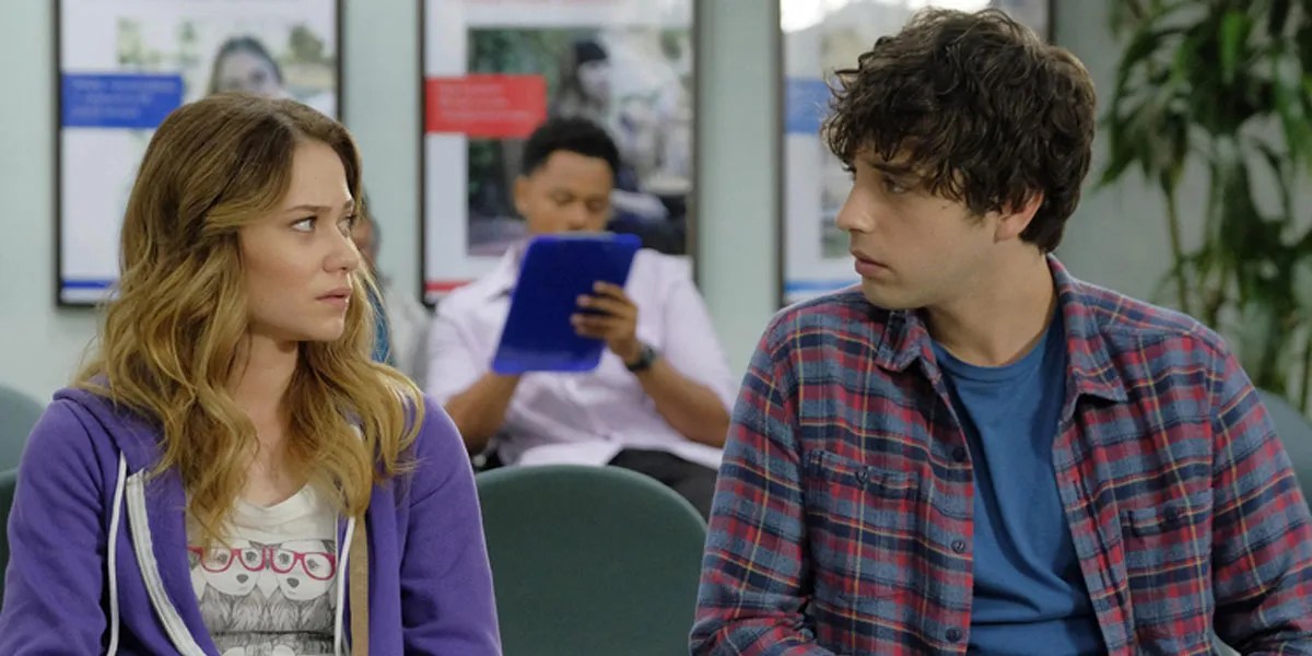 Noah Centineo 5 Ways Peter Kavinsky & Jesus Foster Are Similar (& 5