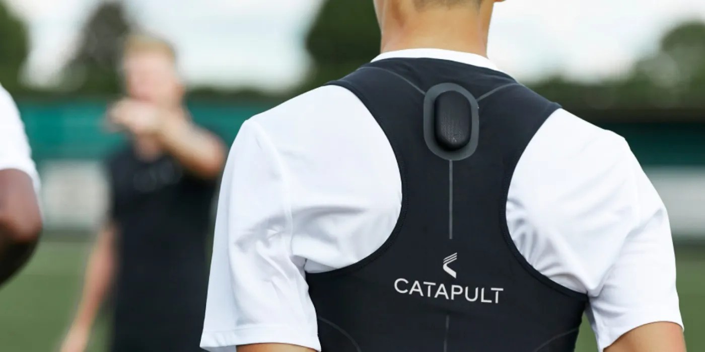 Fitness Vest Helps Amateur Athletes Track & Train Like A Pro